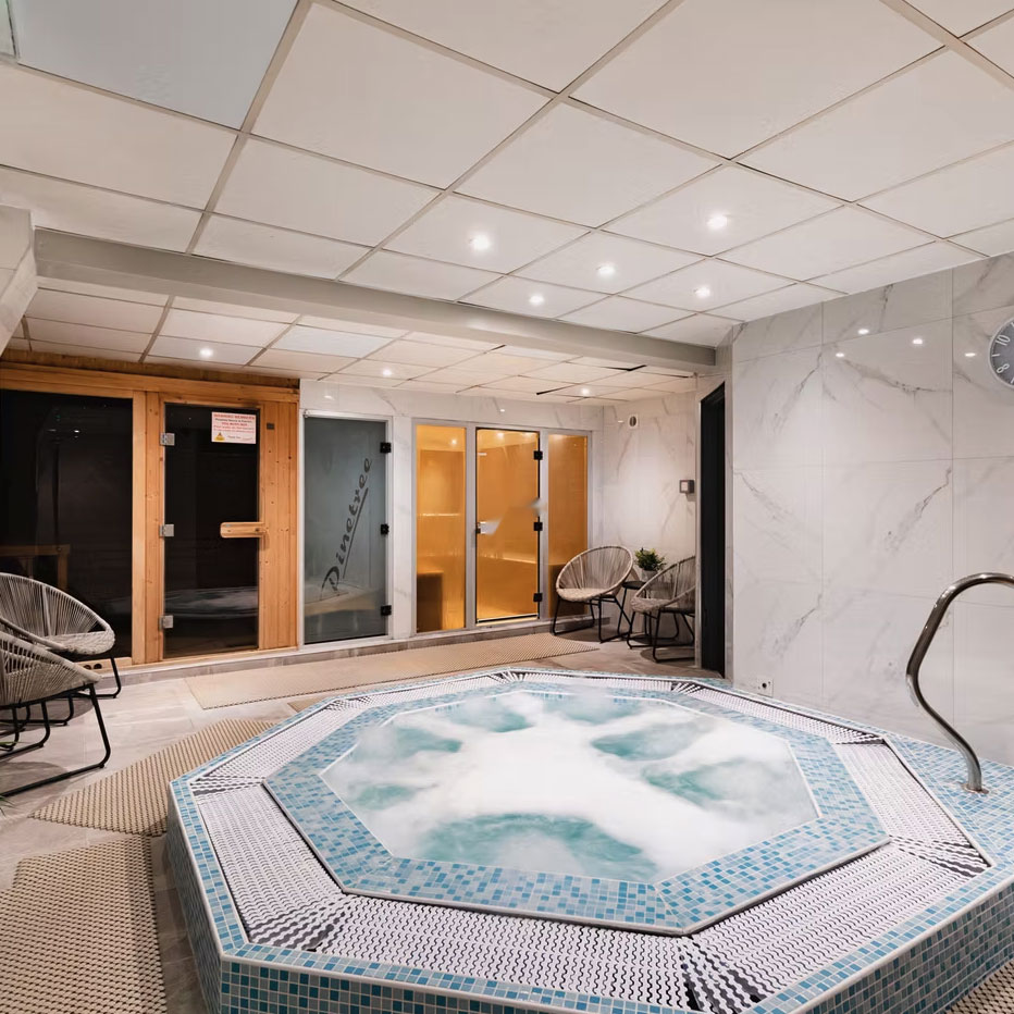 Gym spa facilities